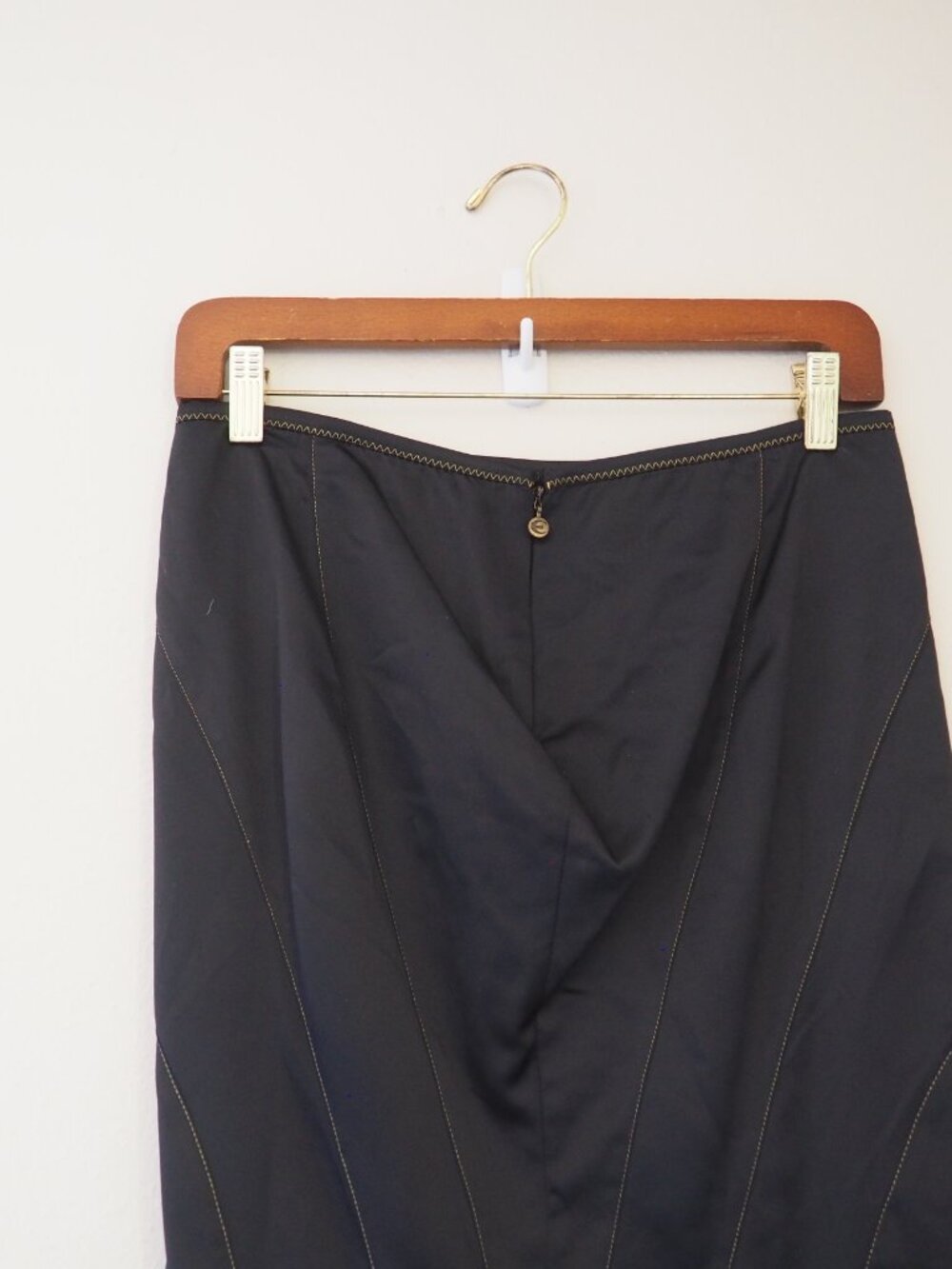 Vintage Roberto Just Cavalli Black Satin Ruffle Trim Skirt sz 42 - Picture 7 of 11